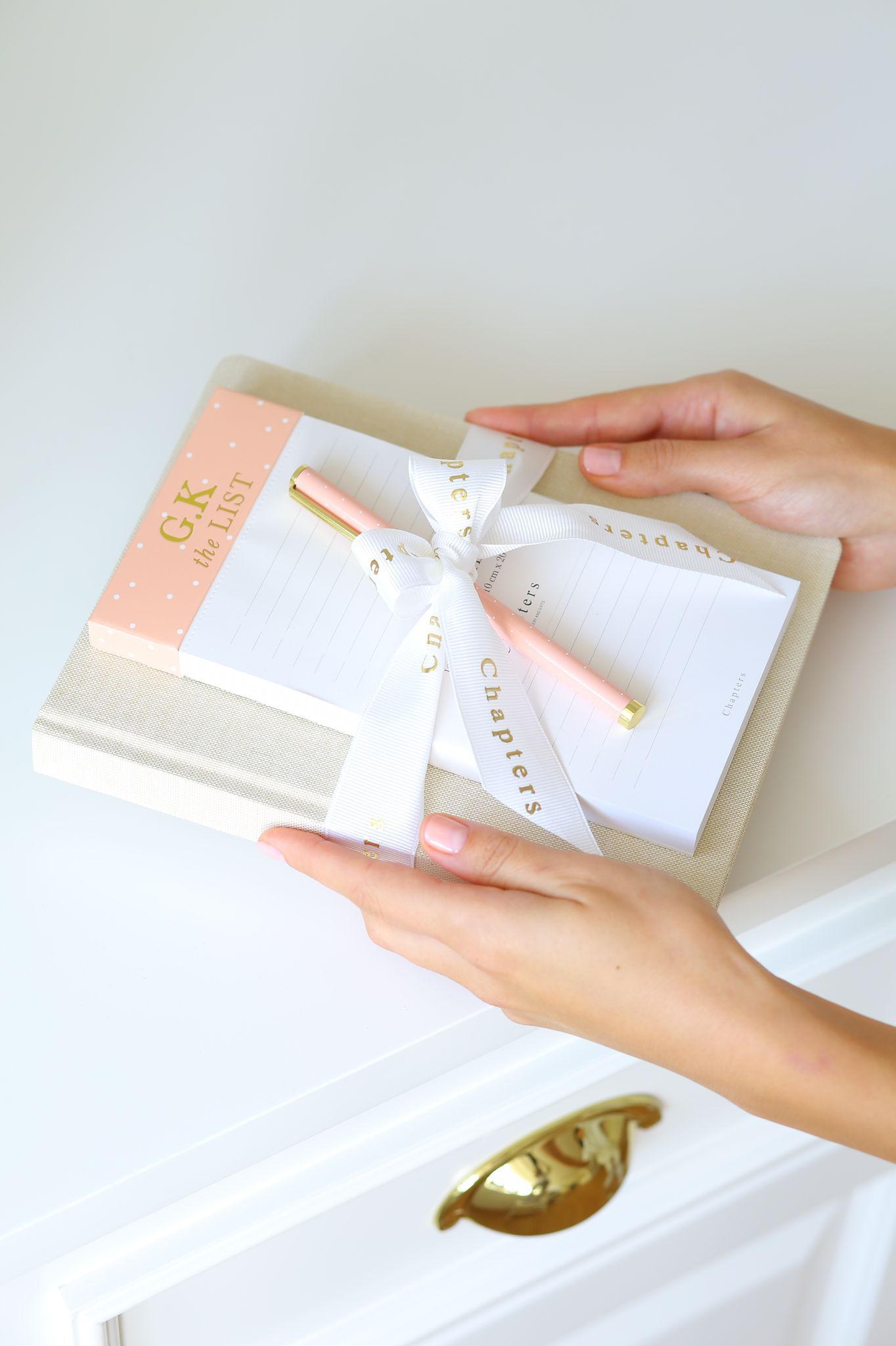 Magnetic Notepad, Coral with Dots